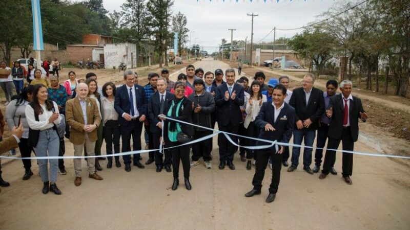 MÁS ACCESO A DERECHOS: EN EL ESPINILLO, CAPITANICH INAUGURÓ MÚLTIPLES OBRAS, UN HOSPITAL Y LAS PRIMERAS CUADRAS DE PAVIMENTO DE LA LOCALIDAD