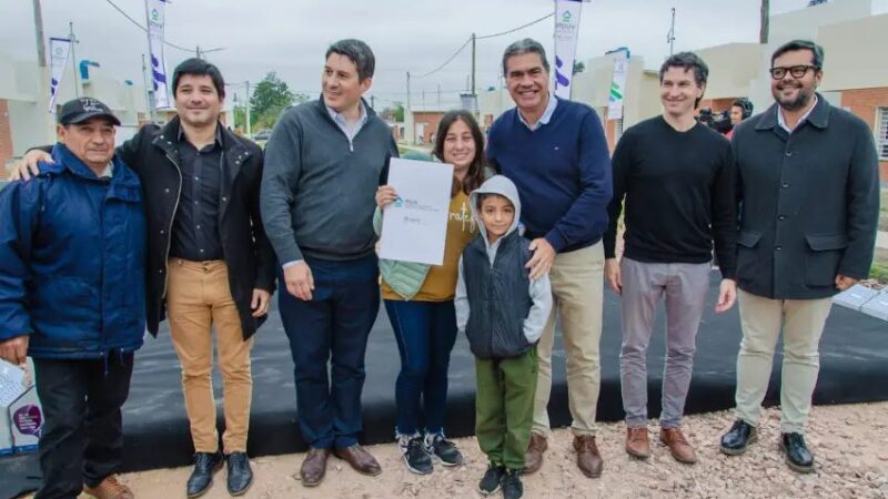 48 nuevas familias de Machagai recibieron sus viviendas