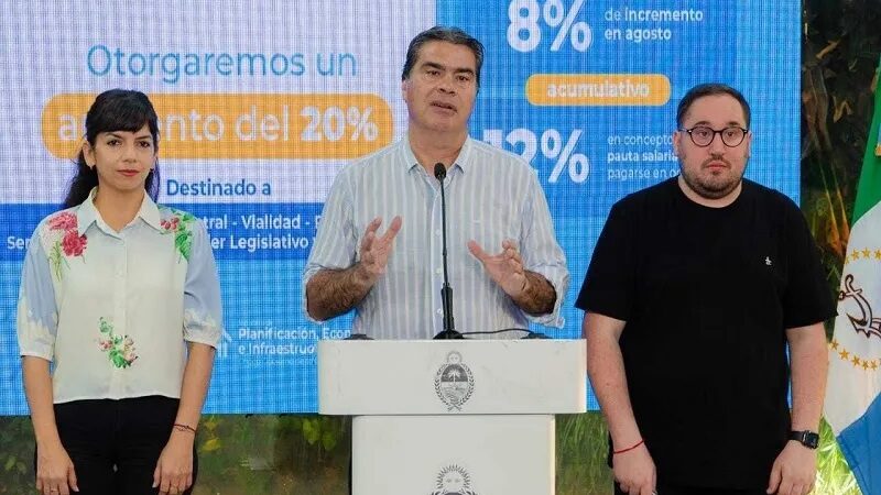 El gobernador anunció un aumento salarial extraordinario del 20% para estatales y jubilados 