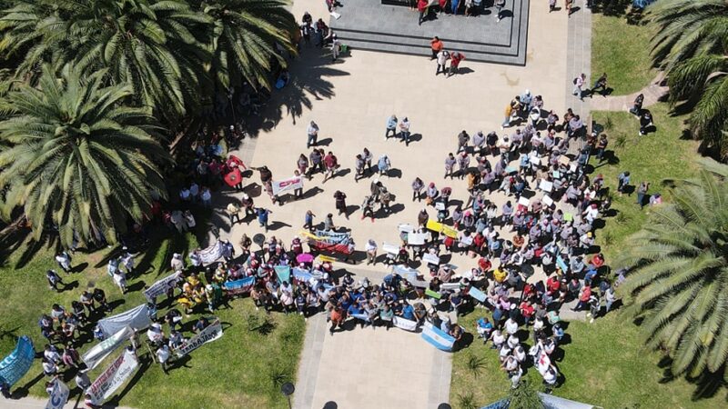 Paro en Sáenz Peña con Muy Baja Convocatoria: Gremios y Movimientos Sociales Protestan contra Medidas Económicas y Despidos Masivos