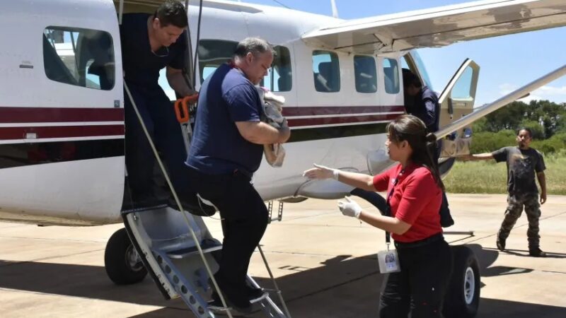Chaco retoma los vuelos sanitarios: «Es una aeronave a disposición de la salud», afirmó el Gobierno