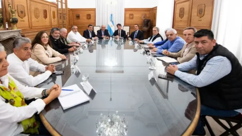 Reunión clave en la Rosada: el Gobierno recibe a la CGT para acercar posiciones sobre la reforma laboral
