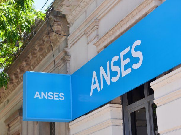 ANSES confirma que aplicará un aumento histórico a jubilados y pensionados: quiénes lo cobrarán